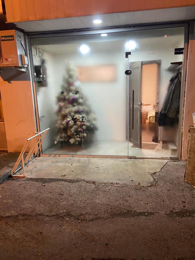 Vahe'S Corner House Hotel เยเรวาน ภายนอก รูปภาพ