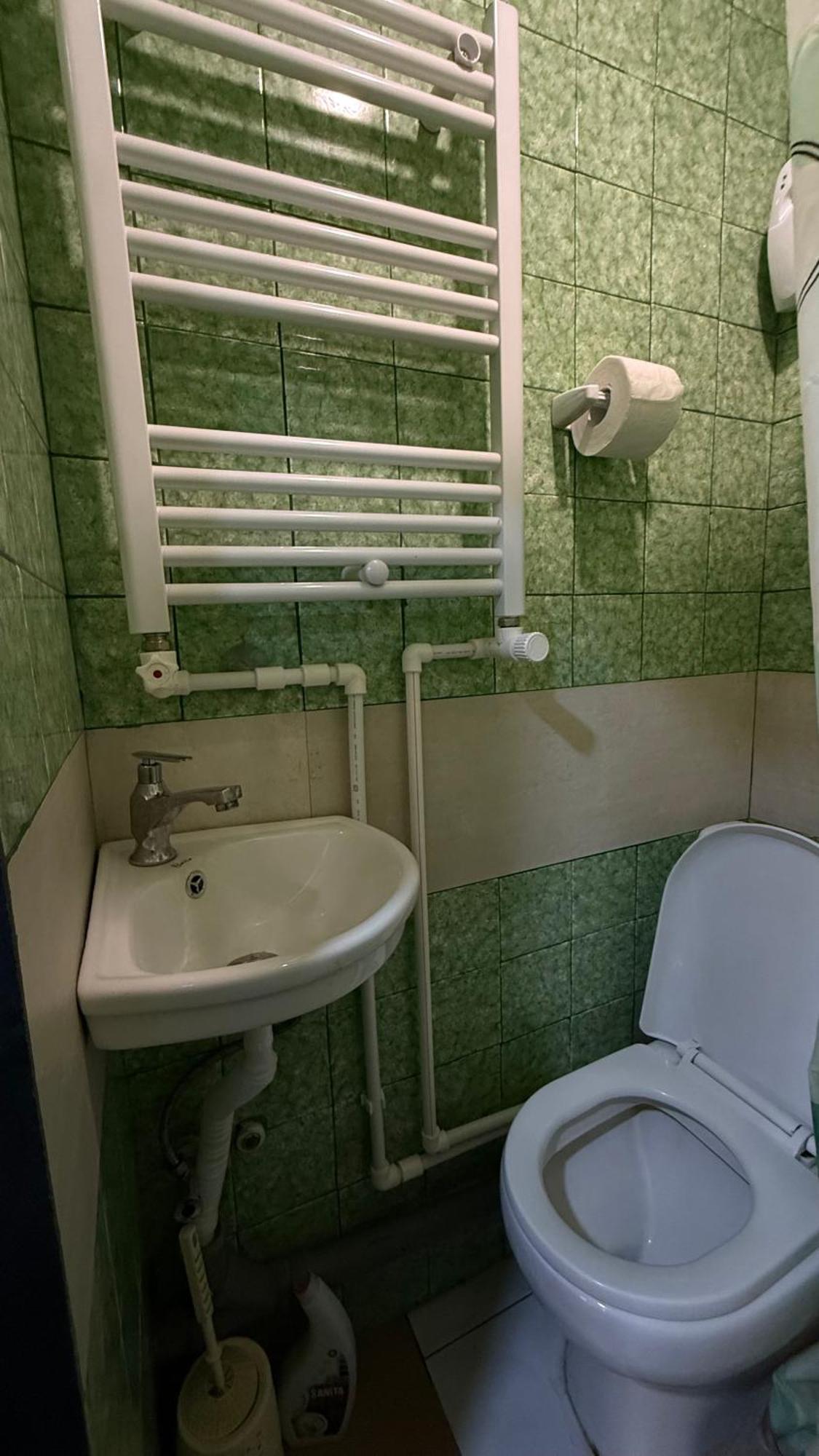 Vahe'S Corner House Hotel เยเรวาน ภายนอก รูปภาพ